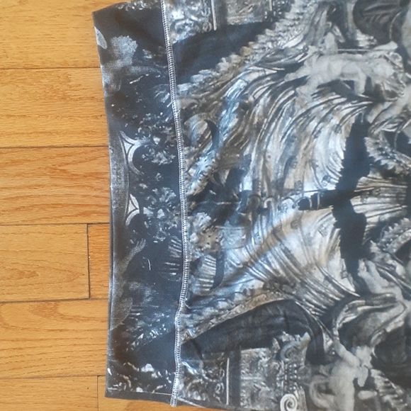 Closet clearance - Picture 2 of 7